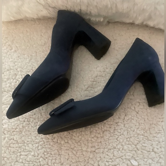 Anne Klein (Size 9.5) Navy Blue Bentley Buckle Pointed Toe Block Heel Pumps - Picture 10 of 11